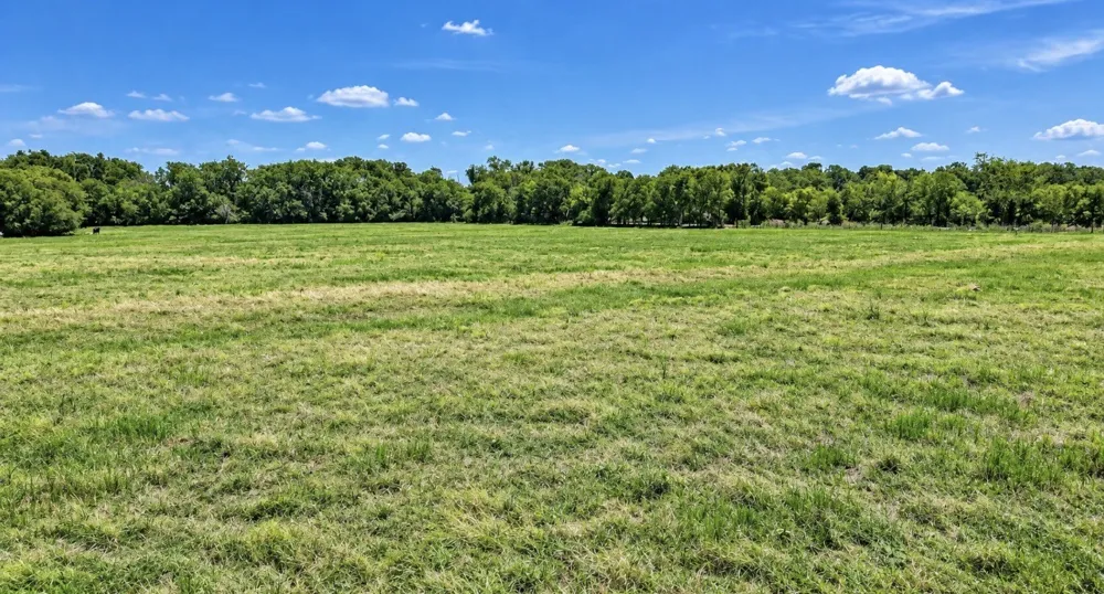102 County Road 151 Riesel, TX 76682
