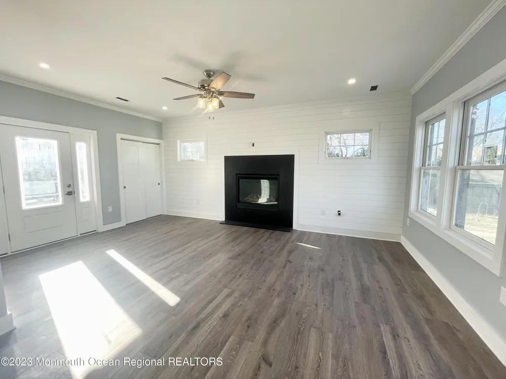 150 Navesink Avenue Highlands, NJ 07732