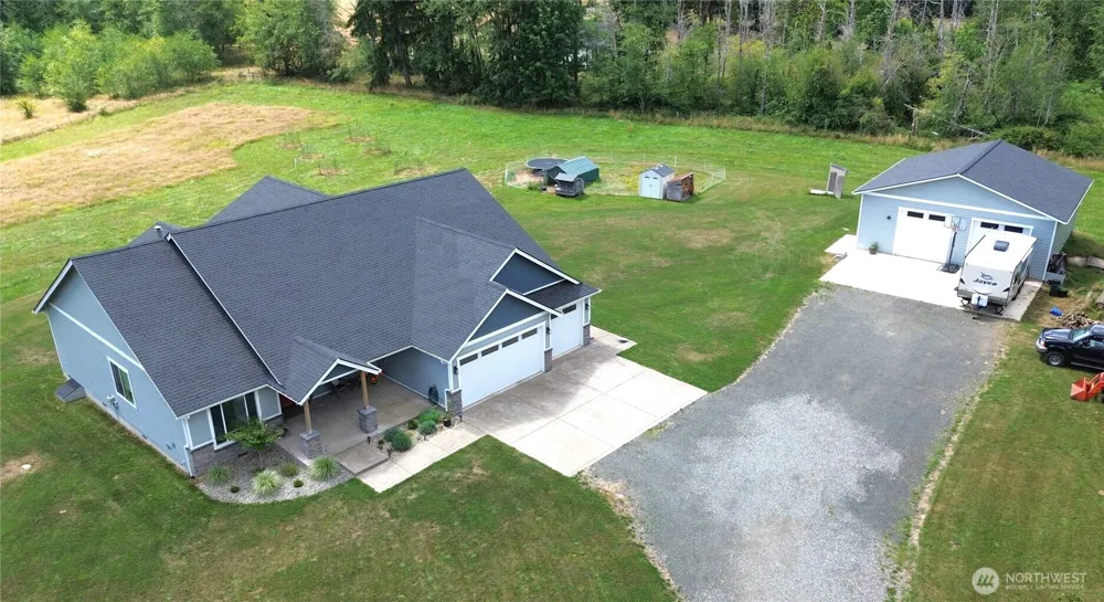 9007 Davis Road SW Rochester, WA 98579