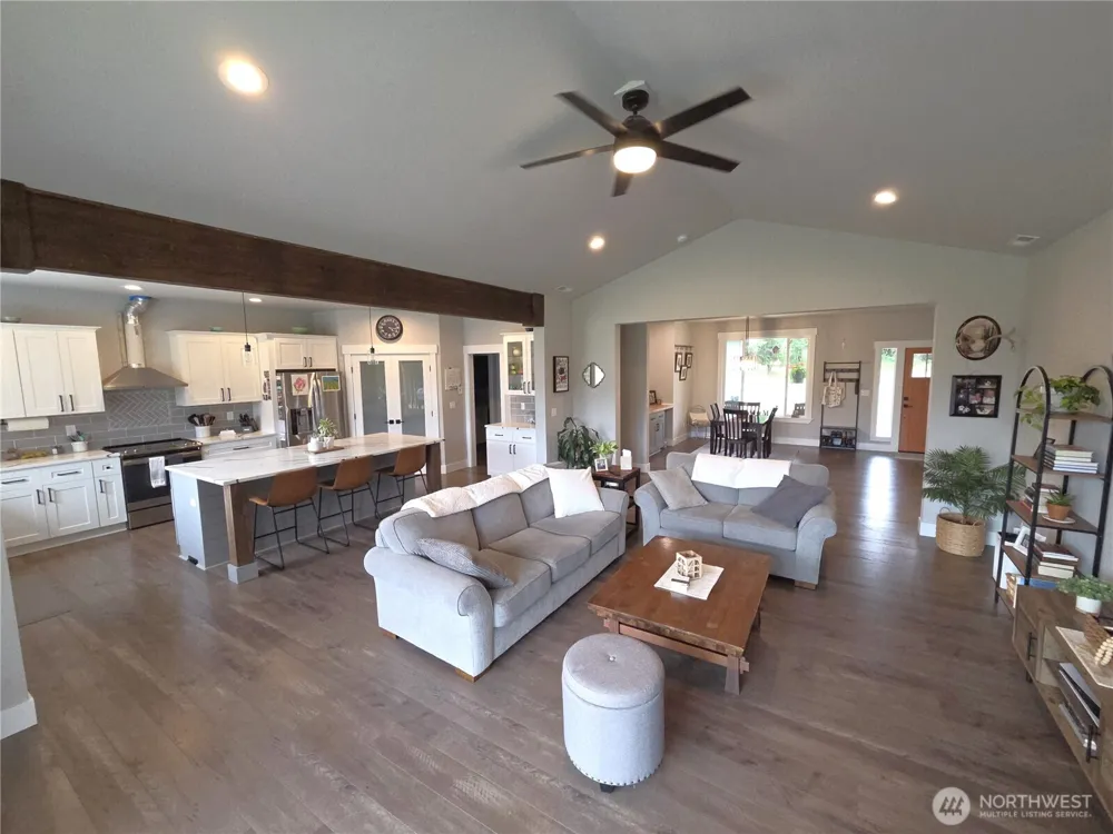 9007 Davis Road SW Rochester, WA 98579