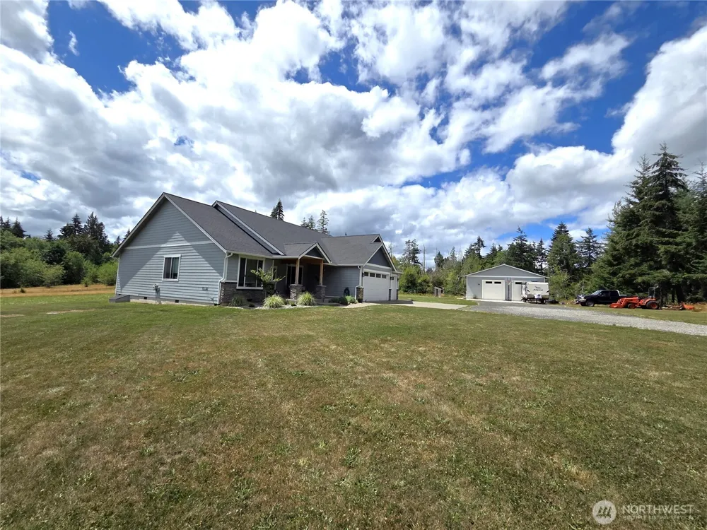 9007 Davis Road SW Rochester, WA 98579