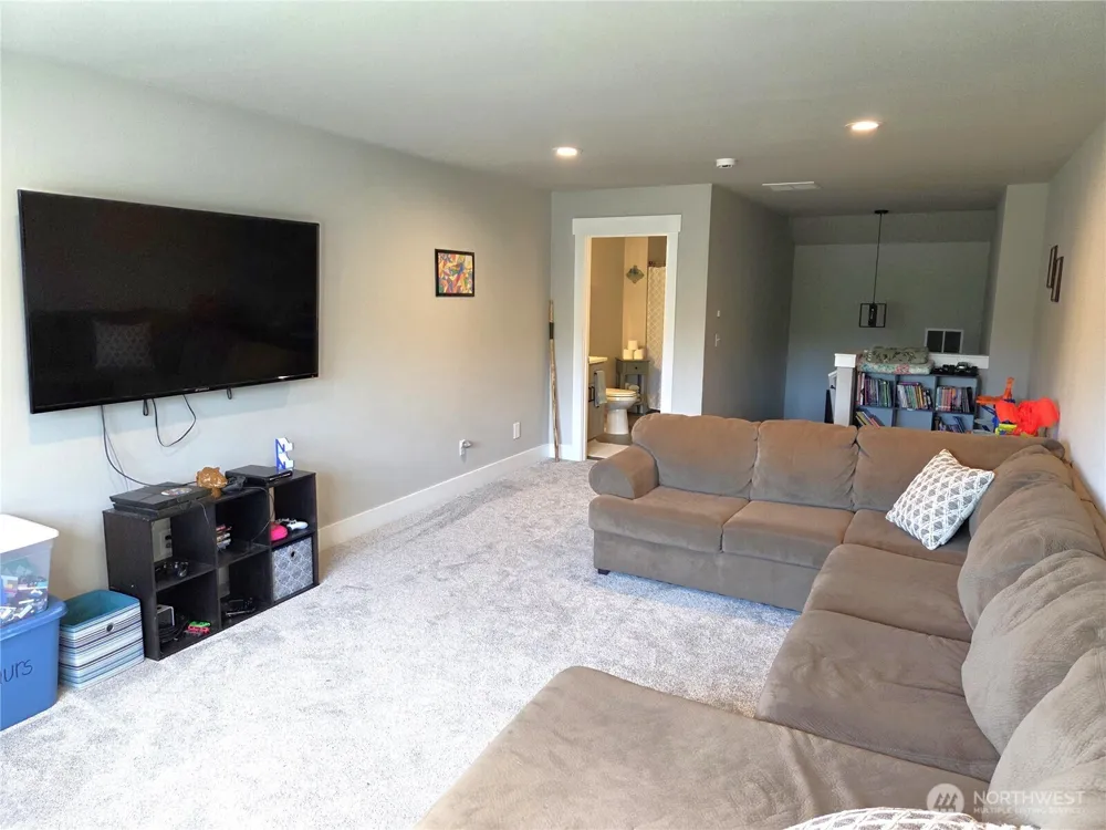 9007 Davis Road SW Rochester, WA 98579