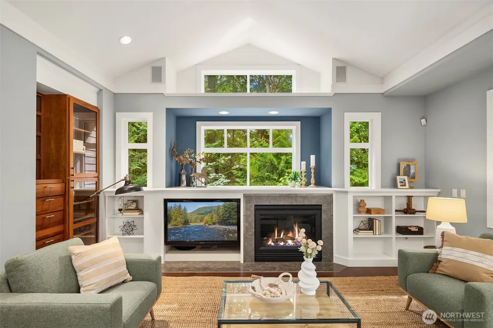 5245 Jung Frau Place NW Issaquah, WA 98027