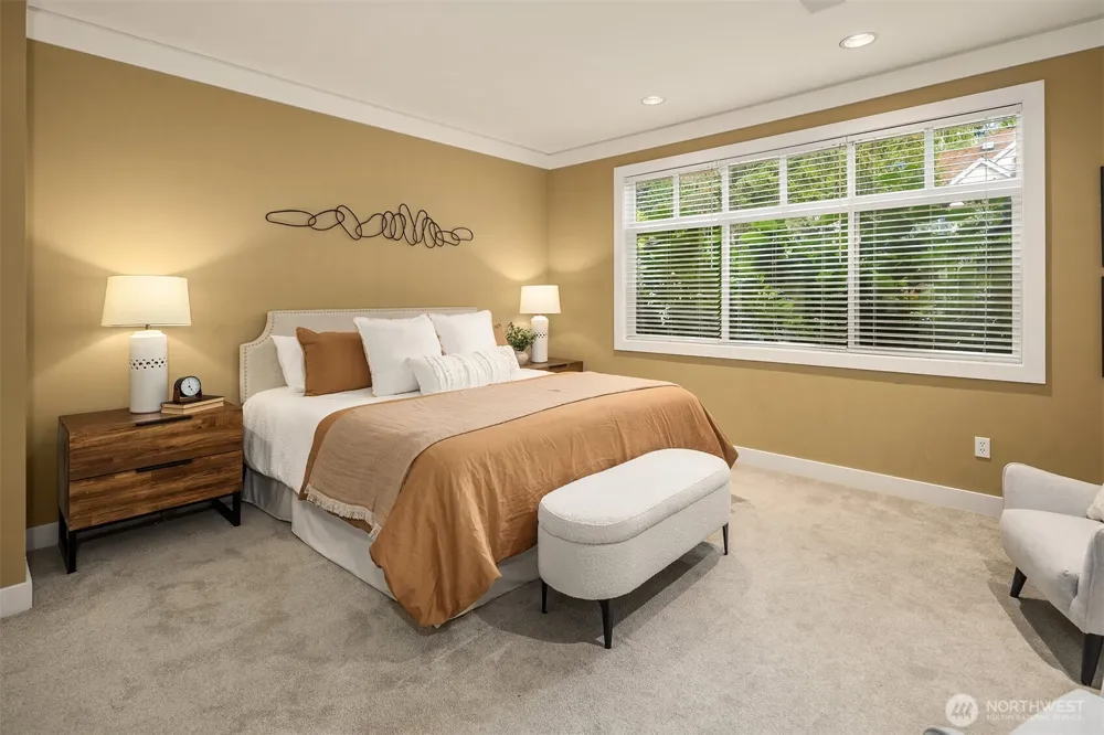 5245 Jung Frau Place NW Issaquah, WA 98027