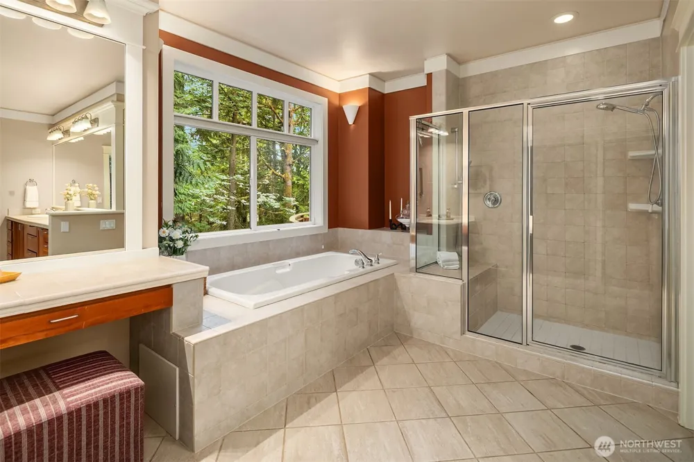 5245 Jung Frau Place NW Issaquah, WA 98027