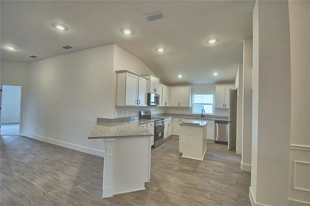 5403 WATERSIDE DRIVE Auburndale, FL 33823