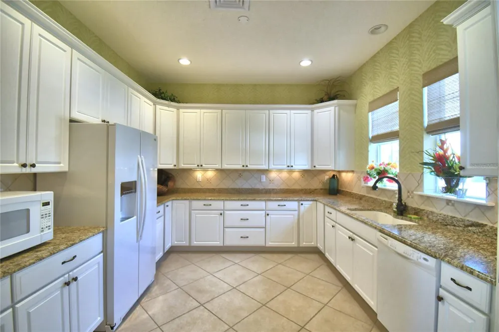 5403 WATERSIDE DRIVE Auburndale, FL 33823