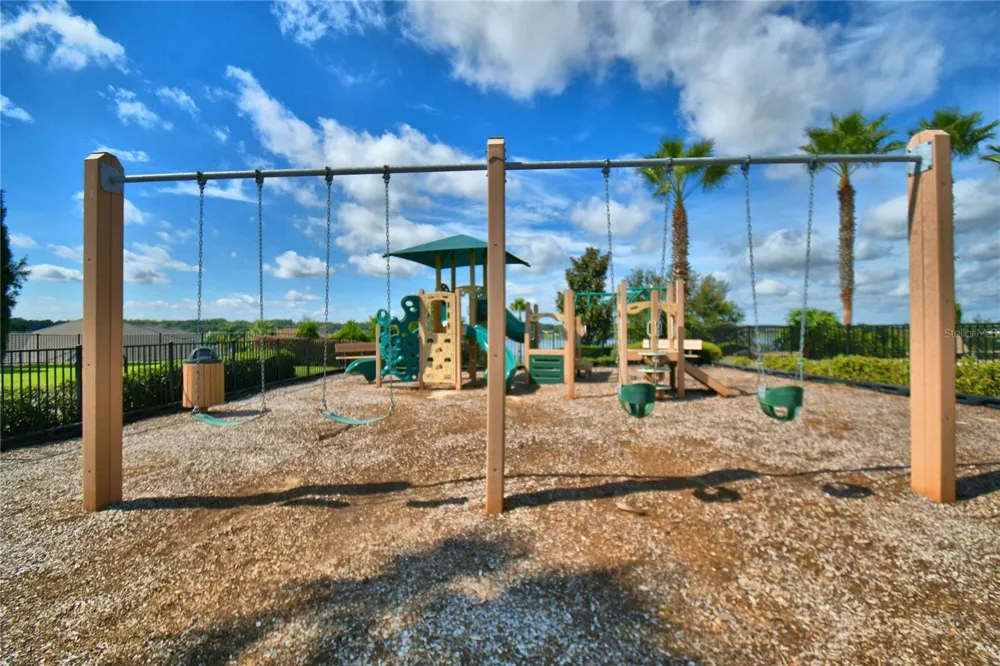5403 WATERSIDE DRIVE Auburndale, FL 33823
