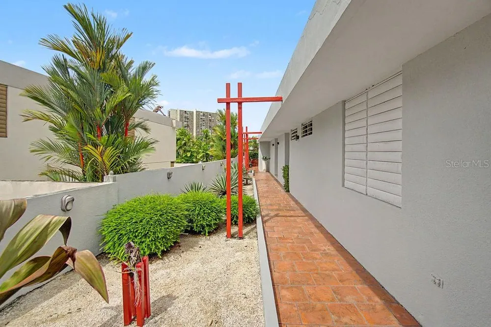 322 CALLE PIO BAROJA San Juan, PR 00926