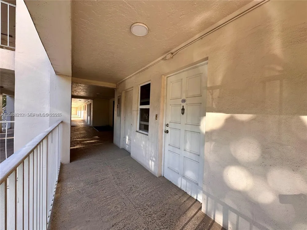 2601 S Course Dr #206 Pompano Beach, FL 33069