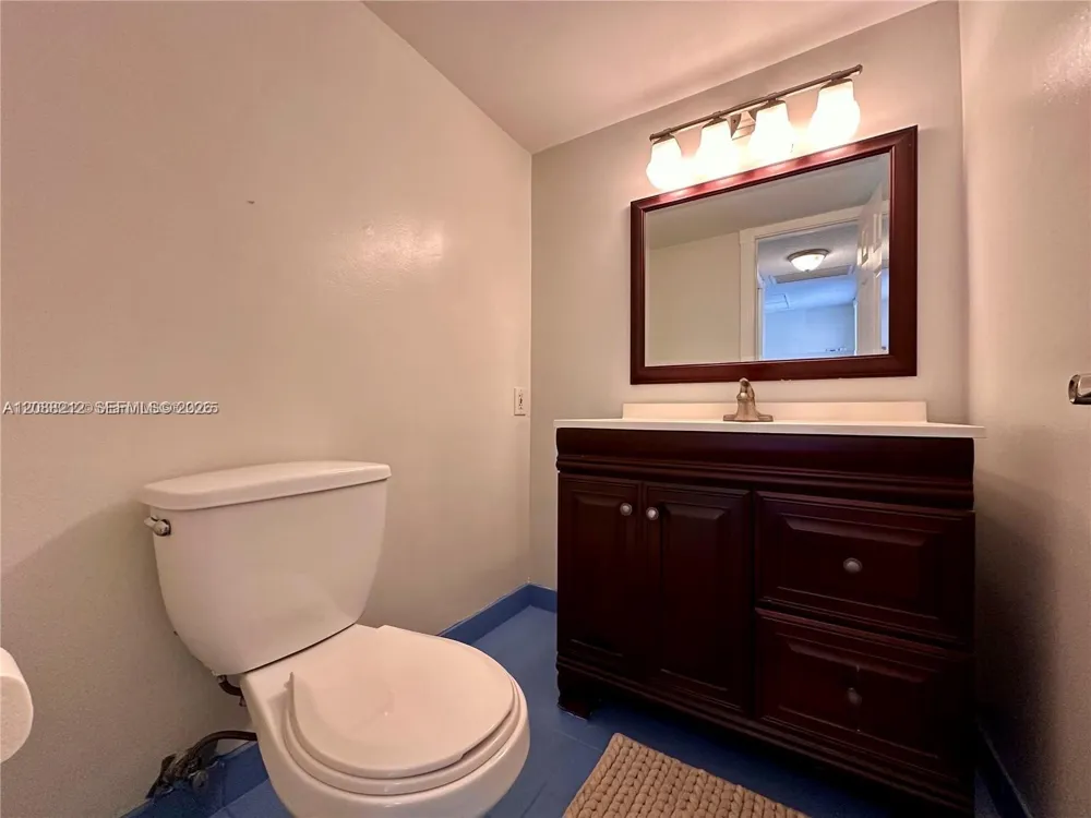 2601 S Course Dr #206 Pompano Beach, FL 33069
