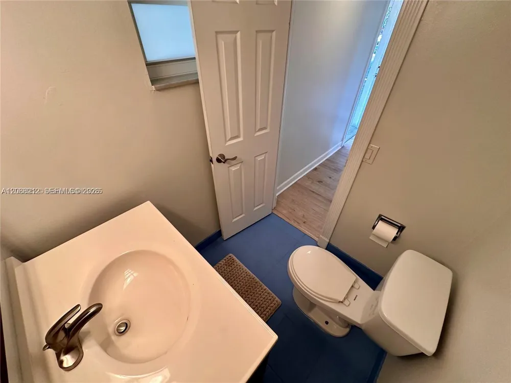 2601 S Course Dr #206 Pompano Beach, FL 33069