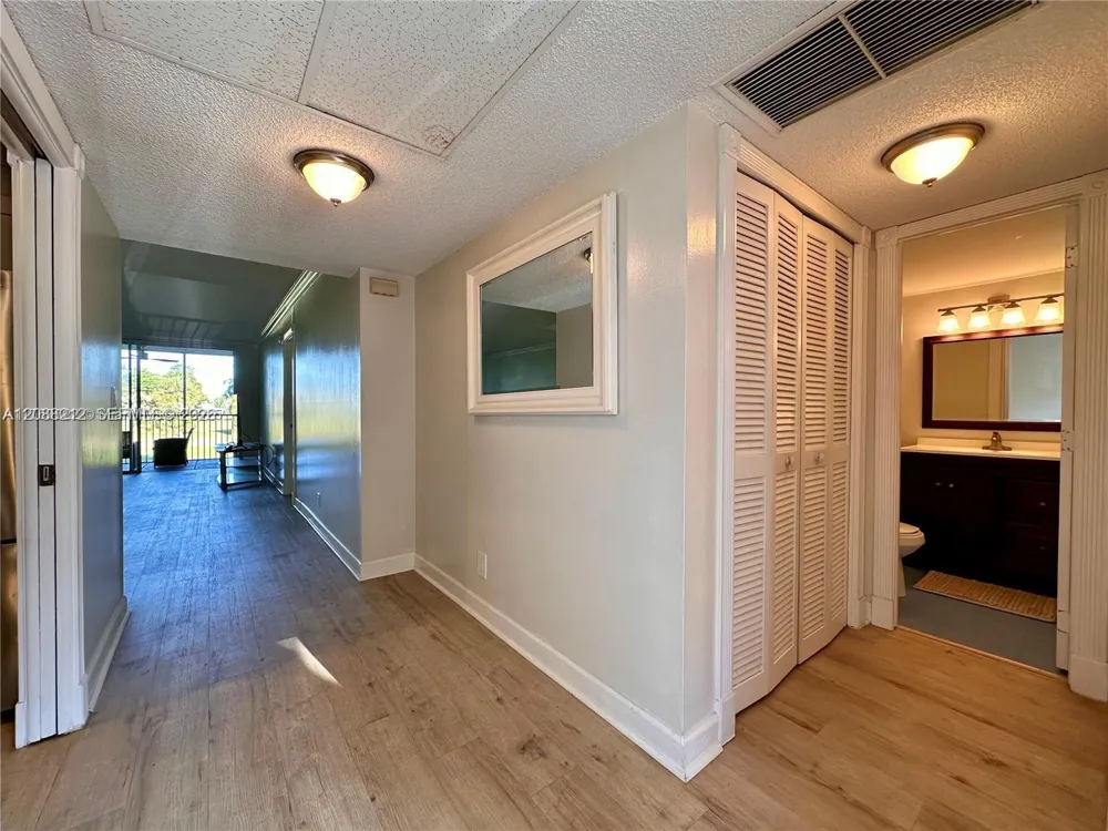 2601 S Course Dr #206 Pompano Beach, FL 33069
