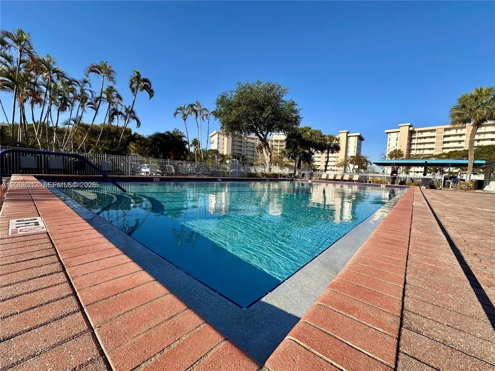 2601 S Course Dr #206 Pompano Beach, FL 33069
