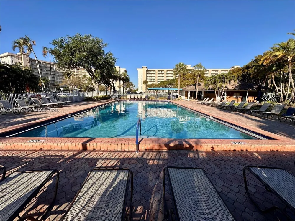 2601 S Course Dr #206 Pompano Beach, FL 33069