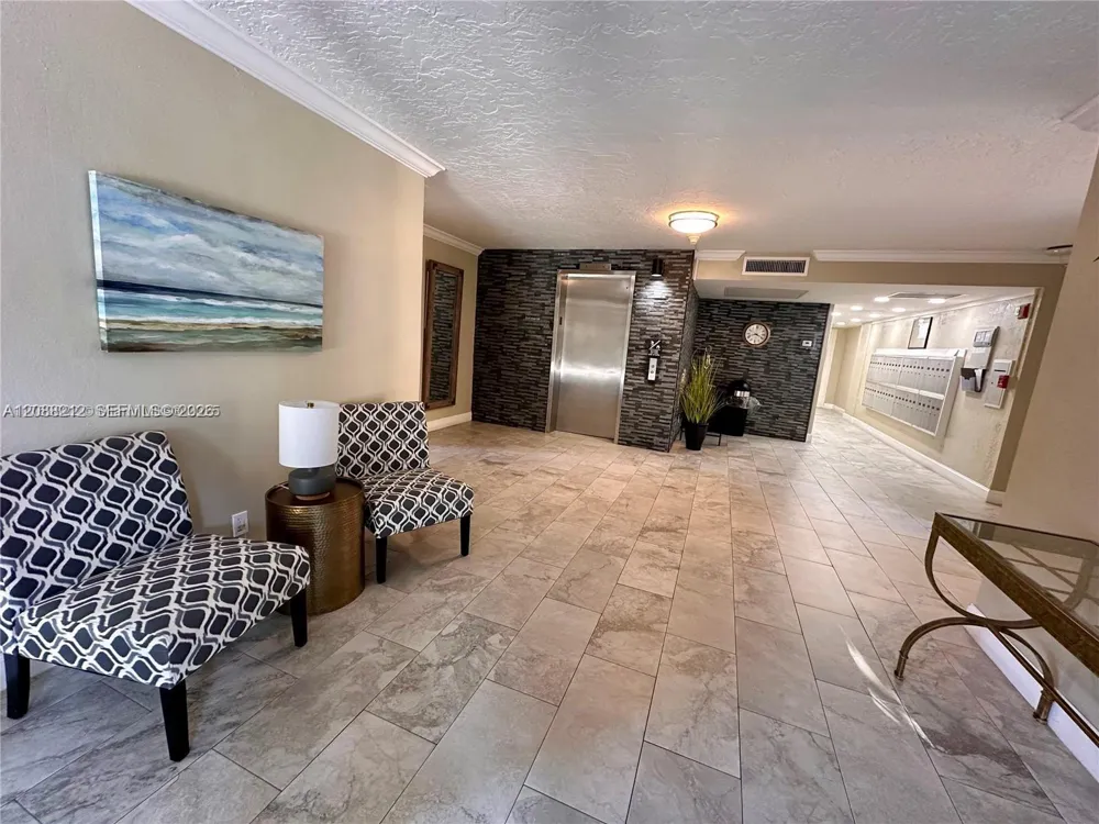 2601 S Course Dr #206 Pompano Beach, FL 33069
