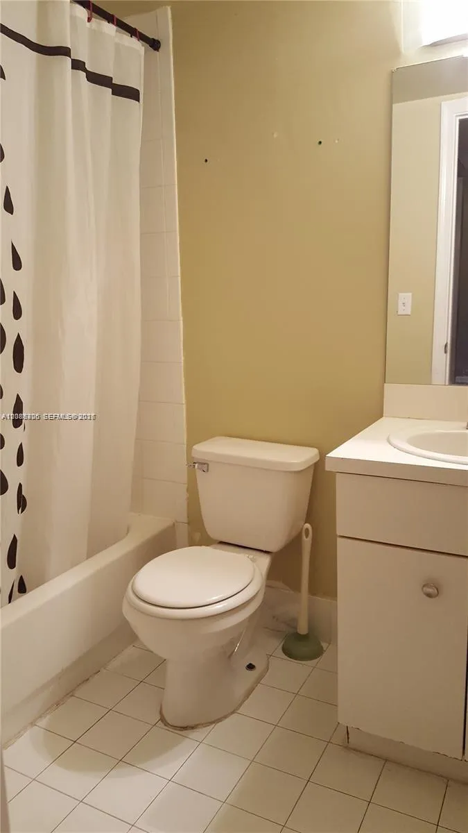 2457 NW 56th Ave #4-202 Lauderhill, FL 33313