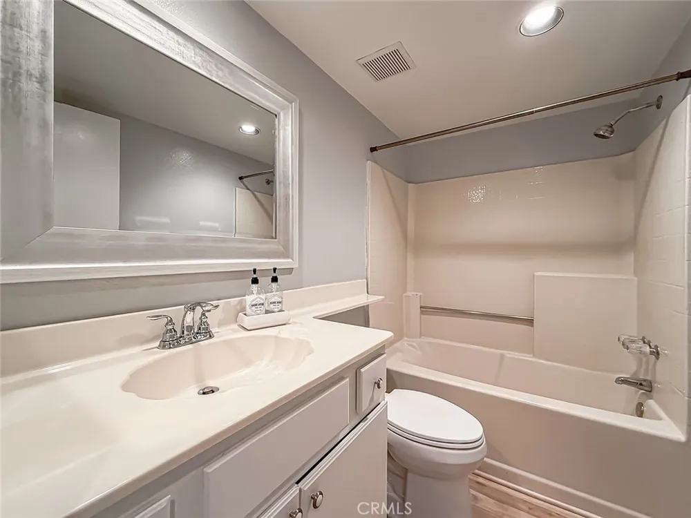 28131 Seco Canyon Road #39 Saugus, CA 91390