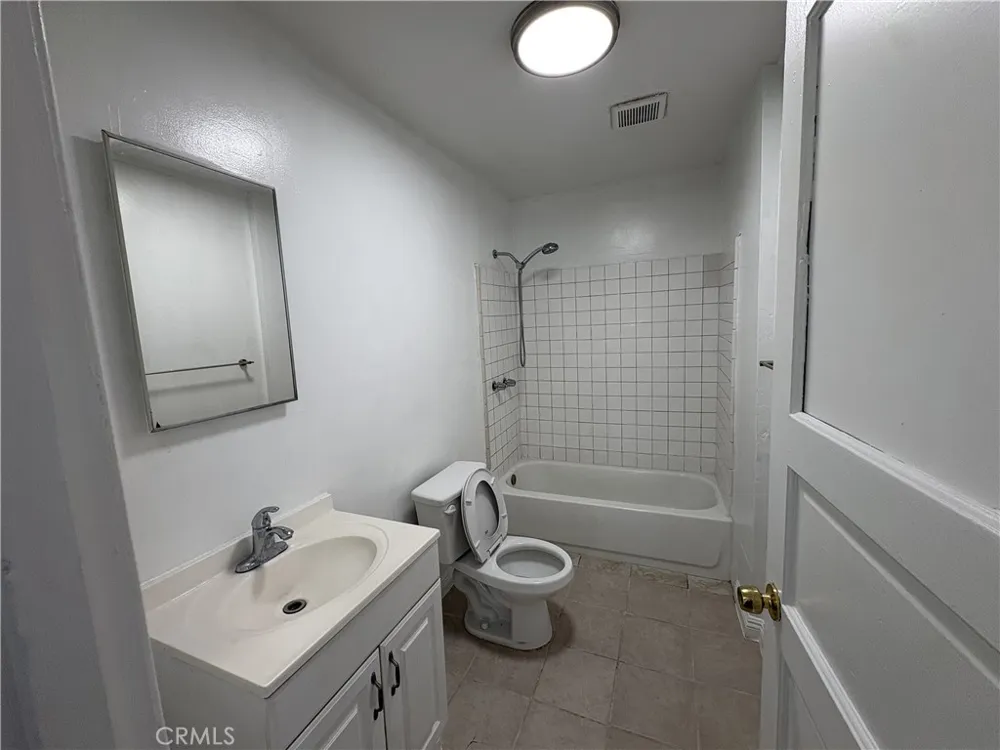 1644 S Wilton Pl #2 Los Angeles, CA 90019