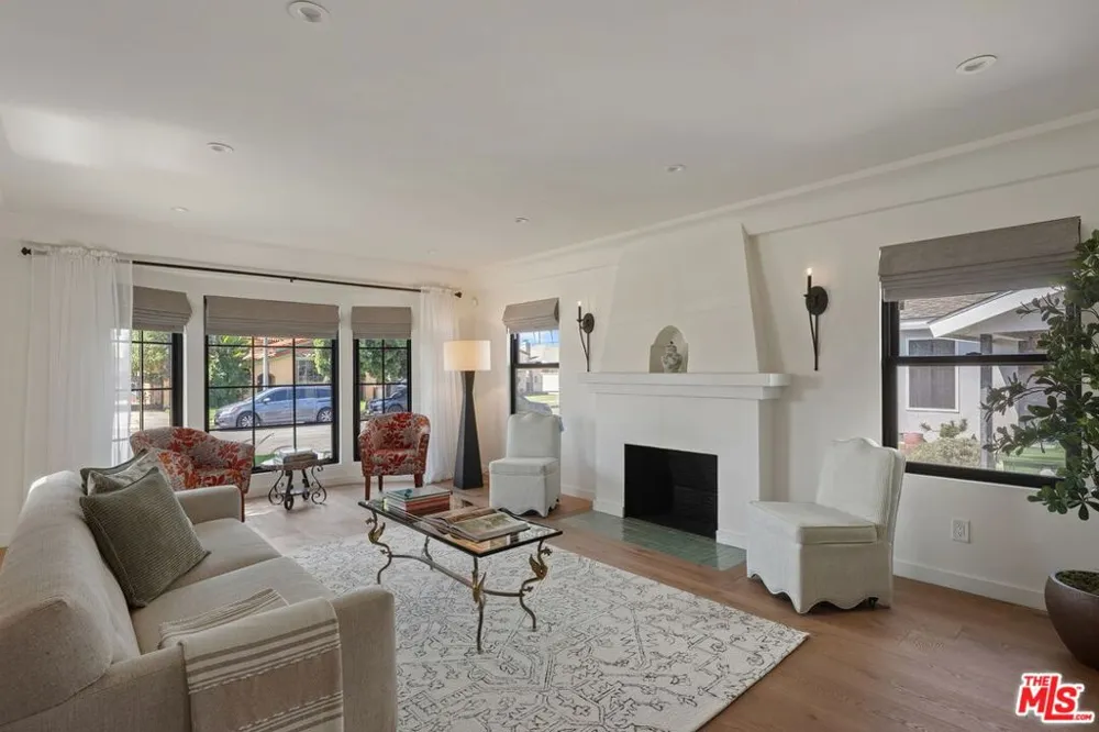 3866 Olmsted Avenue Los Angeles, CA 90008
