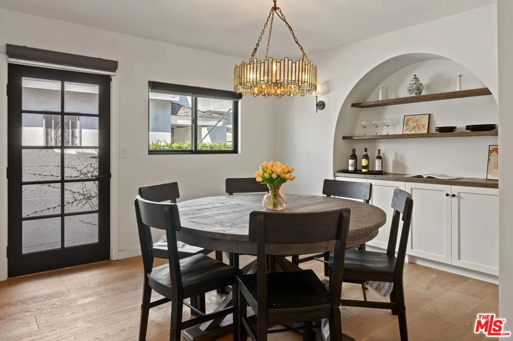 3866 Olmsted Avenue Los Angeles, CA 90008