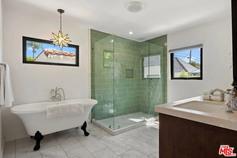 3866 Olmsted Avenue Los Angeles, CA 90008