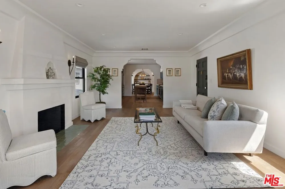 3866 Olmsted Avenue Los Angeles, CA 90008