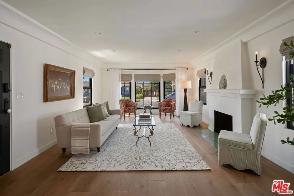 3866 Olmsted Avenue Los Angeles, CA 90008