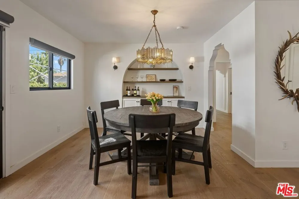 3866 Olmsted Avenue Los Angeles, CA 90008