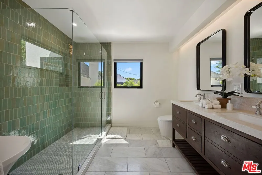 3866 Olmsted Avenue Los Angeles, CA 90008