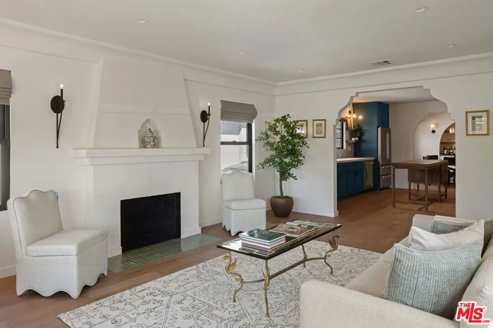 3866 Olmsted Avenue Los Angeles, CA 90008