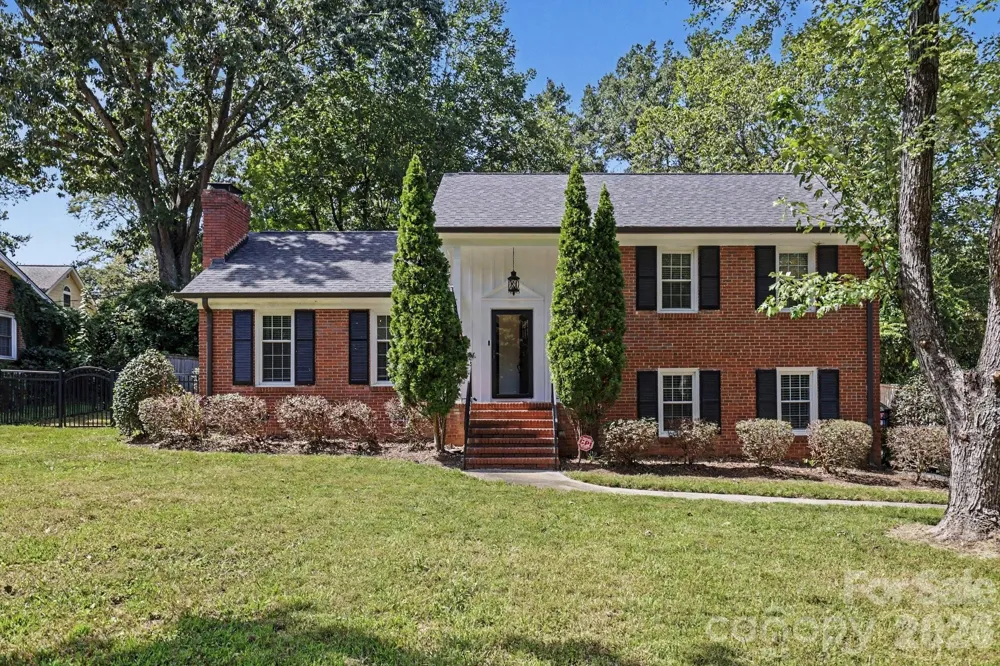 3846 Barclay Downs Drive Charlotte, NC 28209