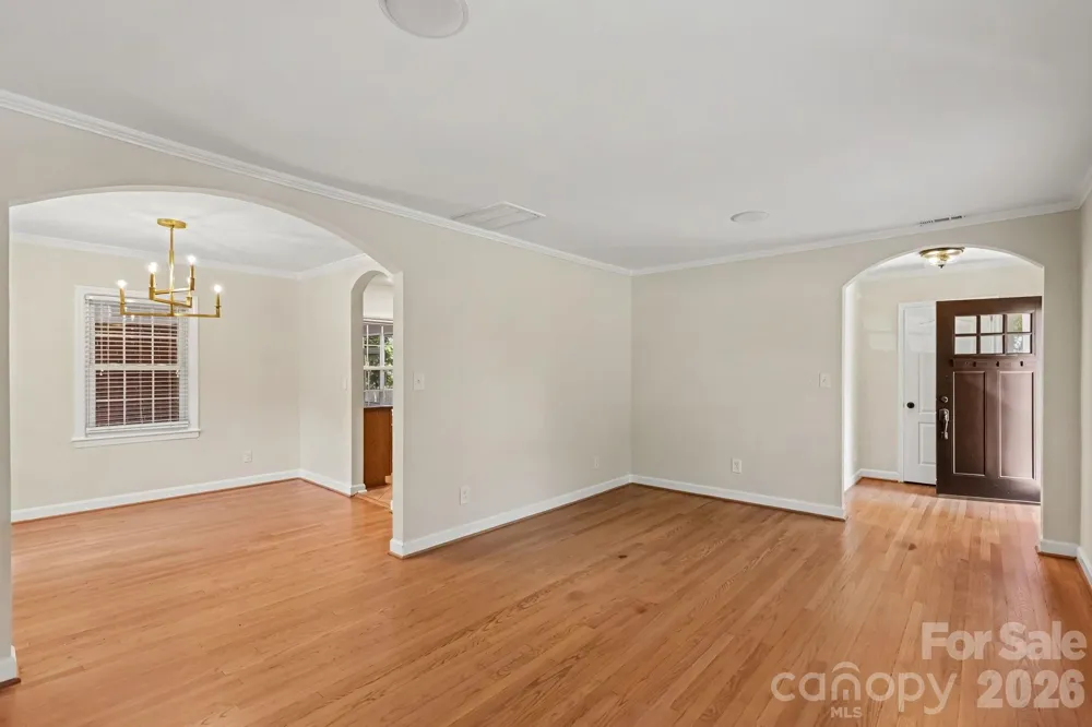 3846 Barclay Downs Drive Charlotte, NC 28209