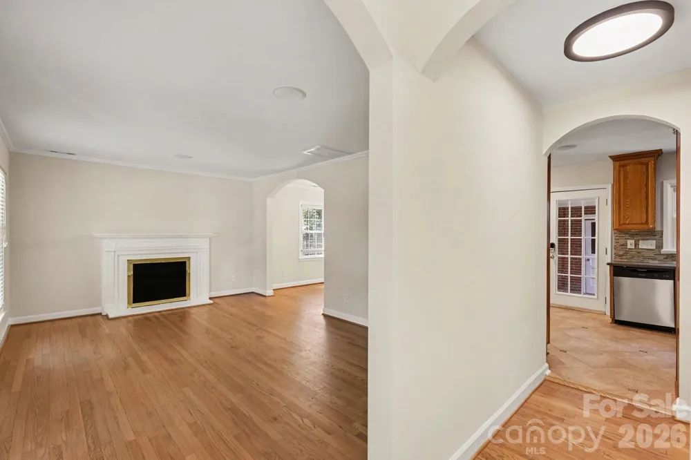 3846 Barclay Downs Drive Charlotte, NC 28209