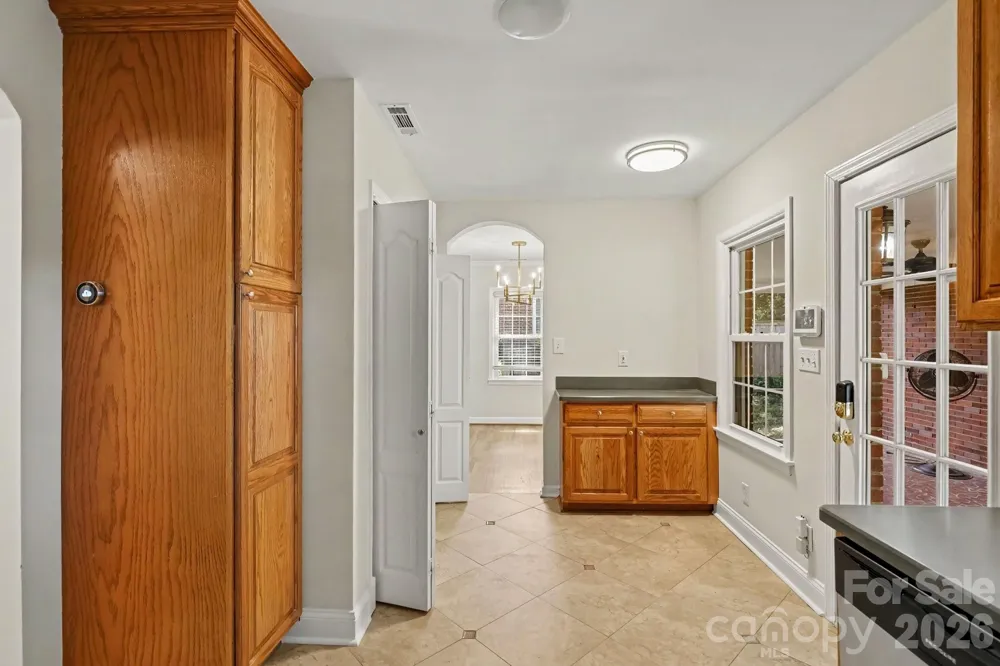 3846 Barclay Downs Drive Charlotte, NC 28209