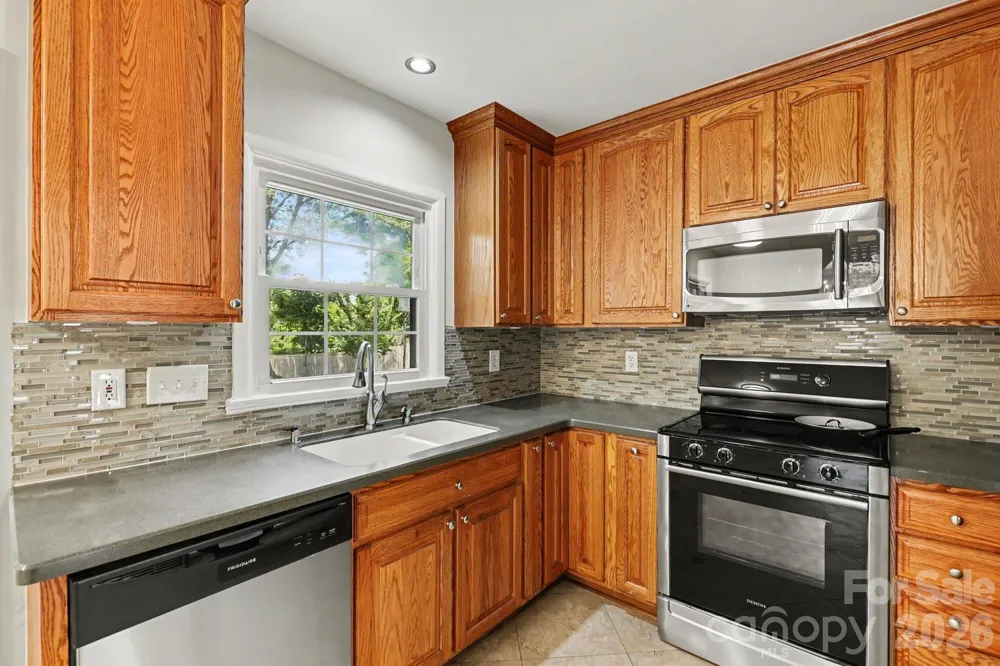 3846 Barclay Downs Drive Charlotte, NC 28209