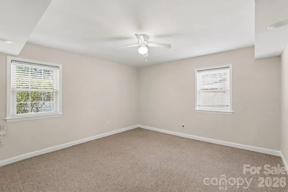 3846 Barclay Downs Drive Charlotte, NC 28209