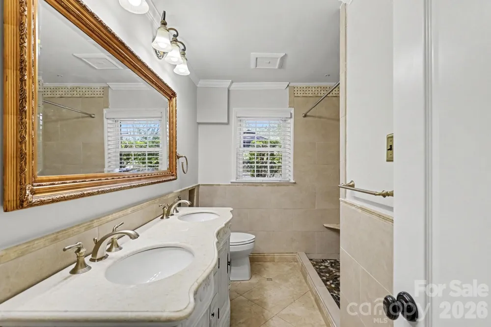 3846 Barclay Downs Drive Charlotte, NC 28209