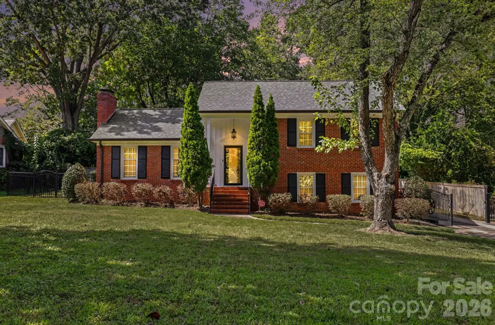 3846 Barclay Downs Drive Charlotte, NC 28209