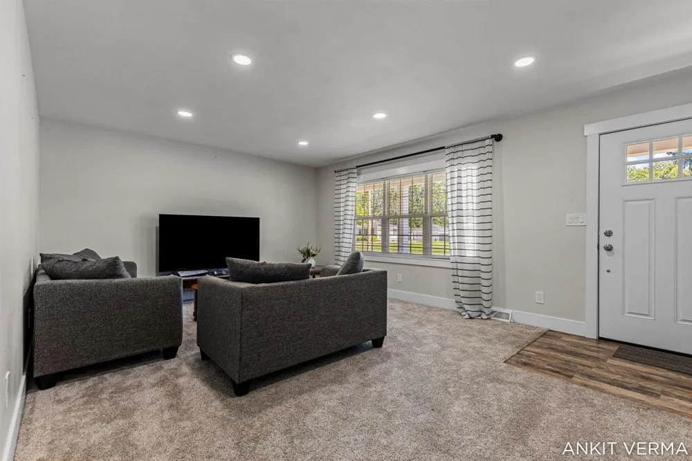 7439 Eastlane Avenue Georgetown Charter Township, MI 49428