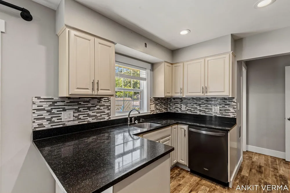 7439 Eastlane Avenue Georgetown Charter Township, MI 49428