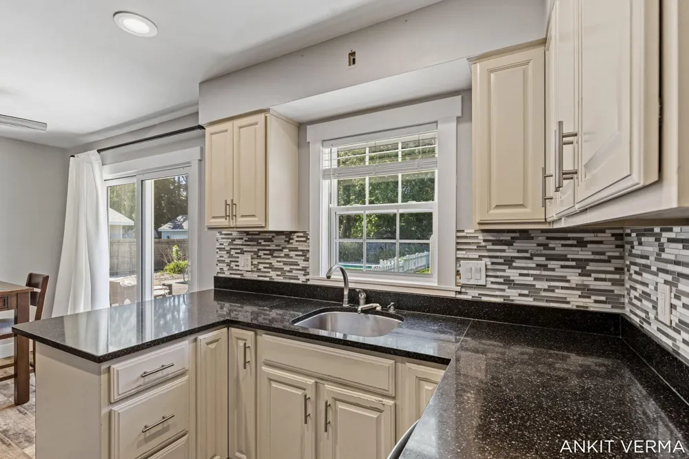 7439 Eastlane Avenue Georgetown Charter Township, MI 49428