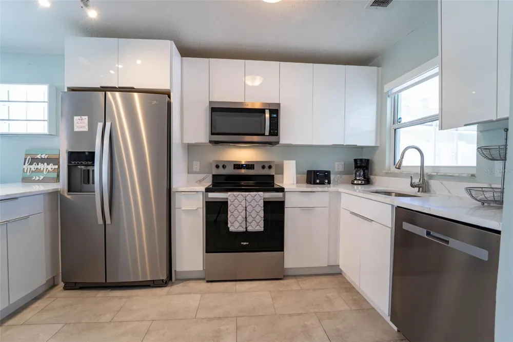 4825 FLORAMAR TERRACE New Port Richey, FL 34652