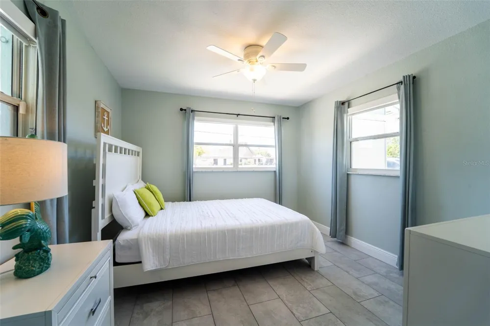 4825 FLORAMAR TERRACE New Port Richey, FL 34652