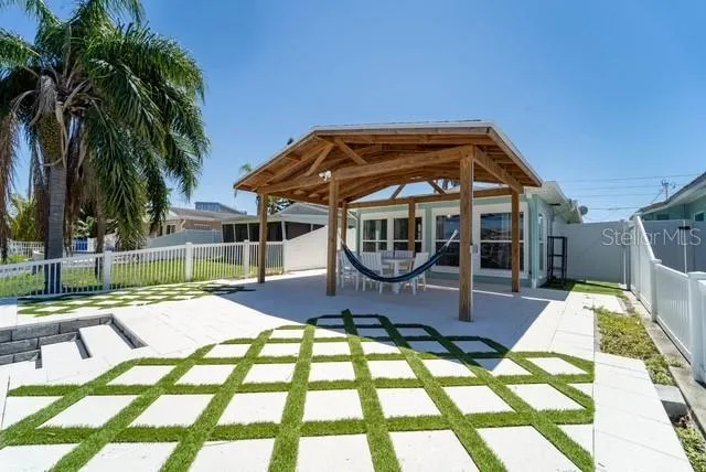 4825 FLORAMAR TERRACE New Port Richey, FL 34652
