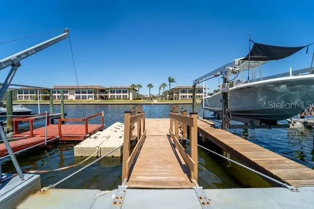 4825 FLORAMAR TERRACE New Port Richey, FL 34652