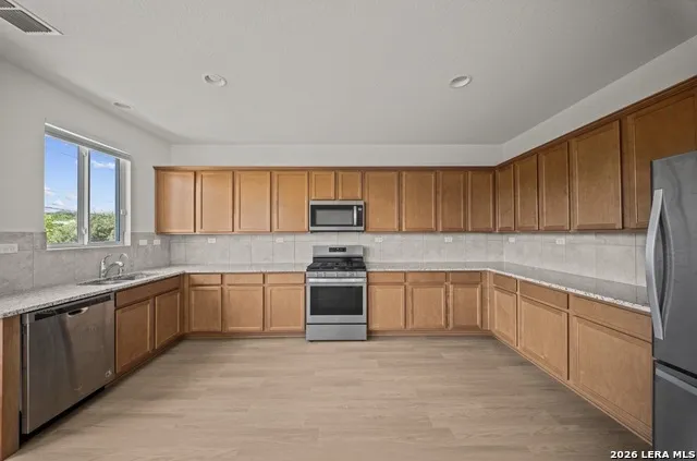 27711 Rocky Mtn Boerne, TX 78015