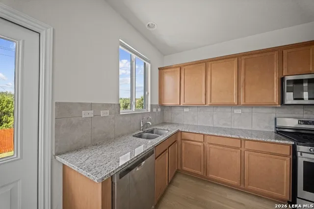 27711 Rocky Mtn Boerne, TX 78015