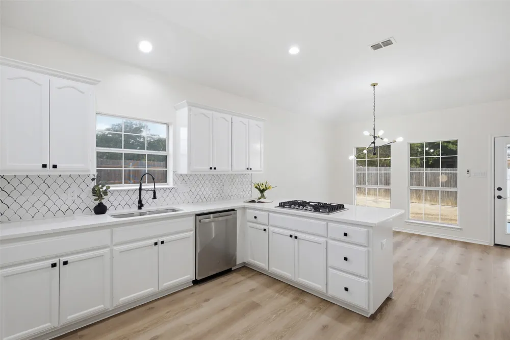 312 DEBORA DRIVE Georgetown, TX 78628
