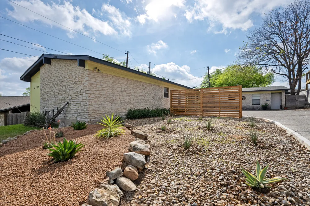 3313 S Oak Drive Austin, TX 78704